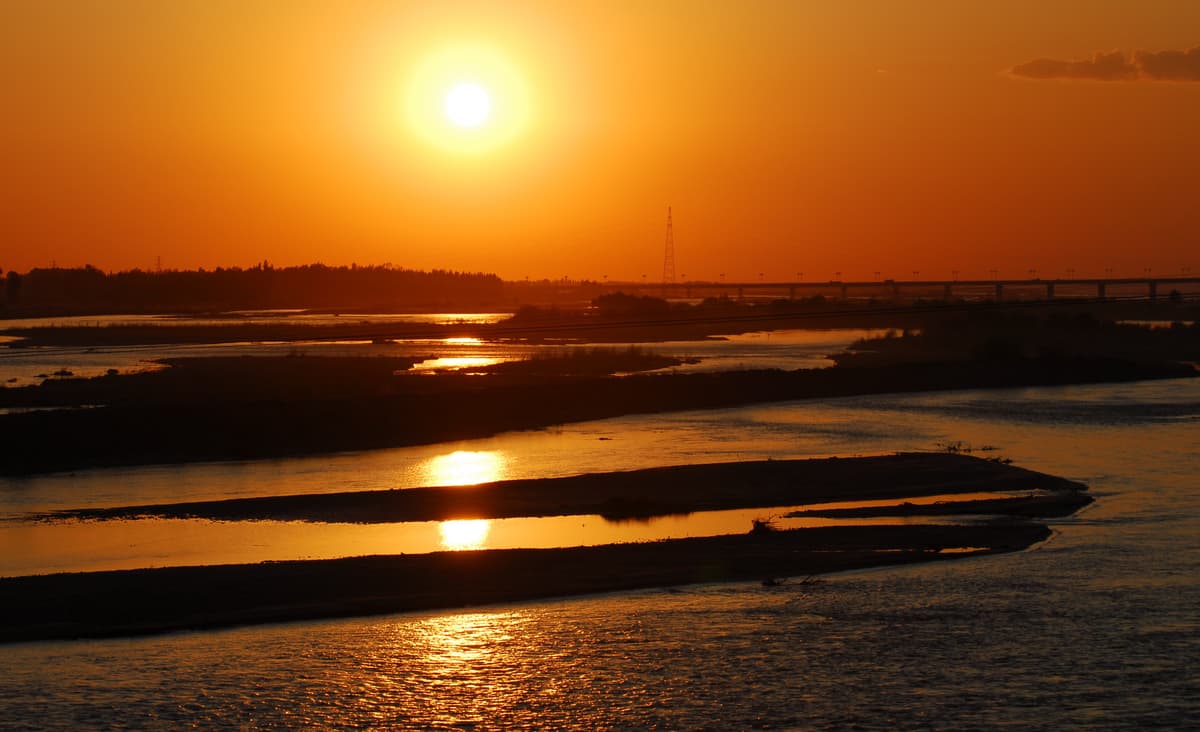 yili-river.jpg yili-river.jpg