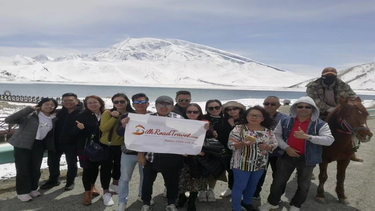 9-days-xinjiang-spring-tour-to-kashgar-and-ili-grassland 9-days-xinjiang-spring-tour-to-kashgar-and-ili-grassland