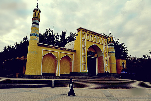 Id Kah Mosque-A Magnificent Islamic Building