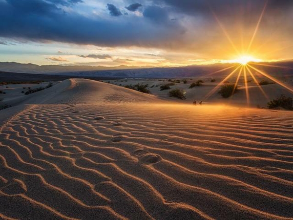 xinjiang-desert.jpg